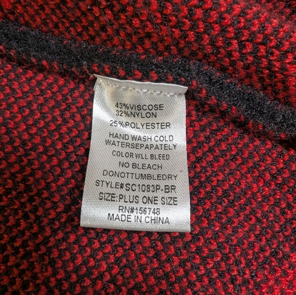 Magnolia Place Plus Size Heart Cardigan 🖤❤️ One Size Cozy Statement Sweater - Picture 7 of 8